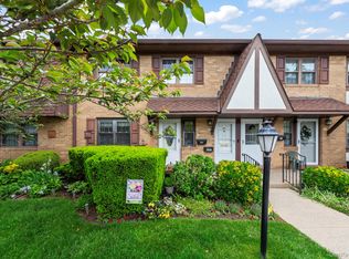248 Mariners Way, Copiague, NY 11726