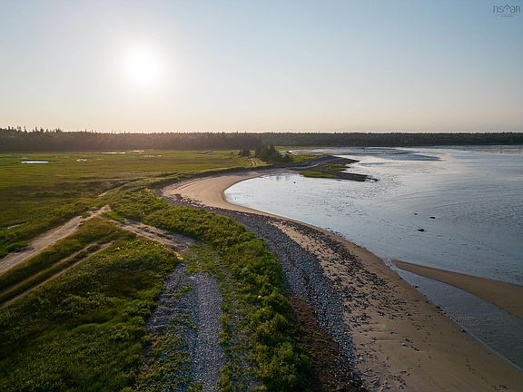 4th image of 6 Conrod Beach Rd