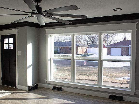 5th image of 11 Winchester Dr