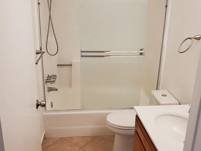 4031 McLaughlin Ave — Photo 13