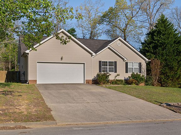 3rd image of 5578 Sarah Dr