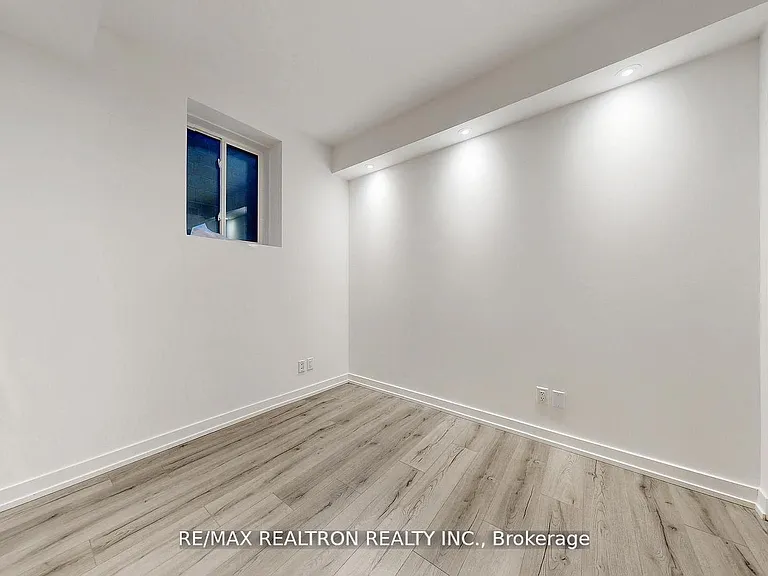 260 Finch Ave E #Townhouse 1 — Photo 22