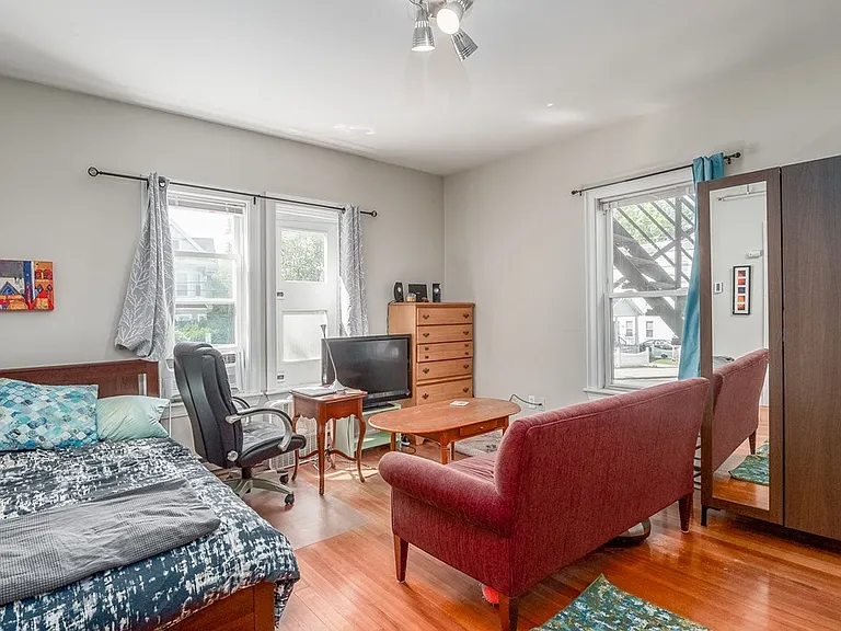95 College Ave #1 — Photo 3