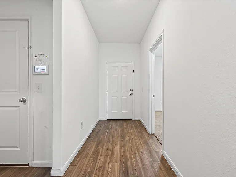 8111 Star Terrace Dr — Photo 5