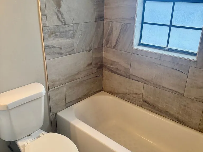 3784 Lake Shore Dr — Photo 8