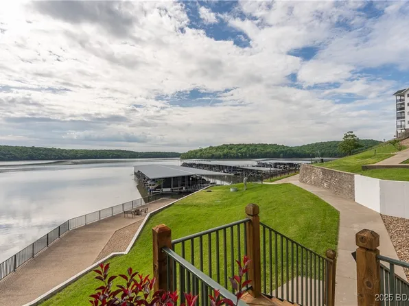 108 Park Place Ln #1B, Kaiser, MO 65047