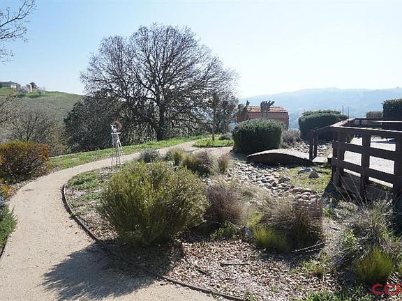 3rd image of 2395 Nacimiento Lake Dr