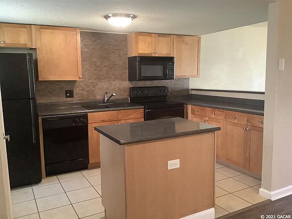 5th image of 1810 NW 23rd Blvd APT 136