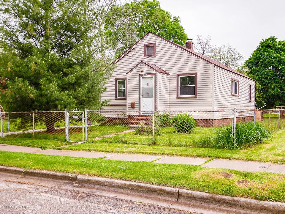 1st image of 1550 Roosevelt Ave