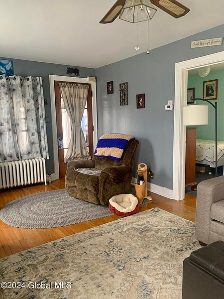 5th image of 32 Frederick Ave
