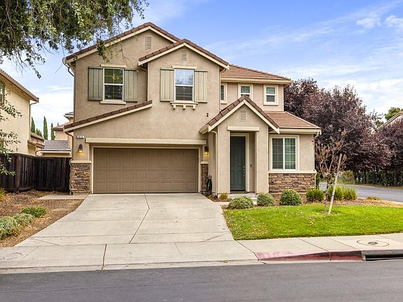 5th image of 412 Comstock Way