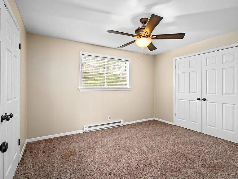 401 E Main St — Photo 52