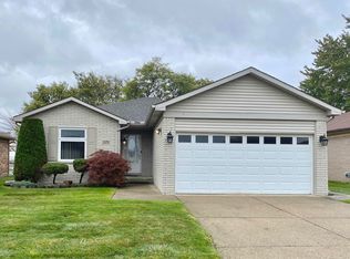 15178 Granada Plz #26, Warren, MI 48088