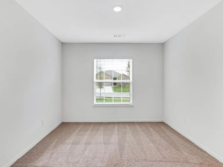 112 Allington Cir — Photo 9