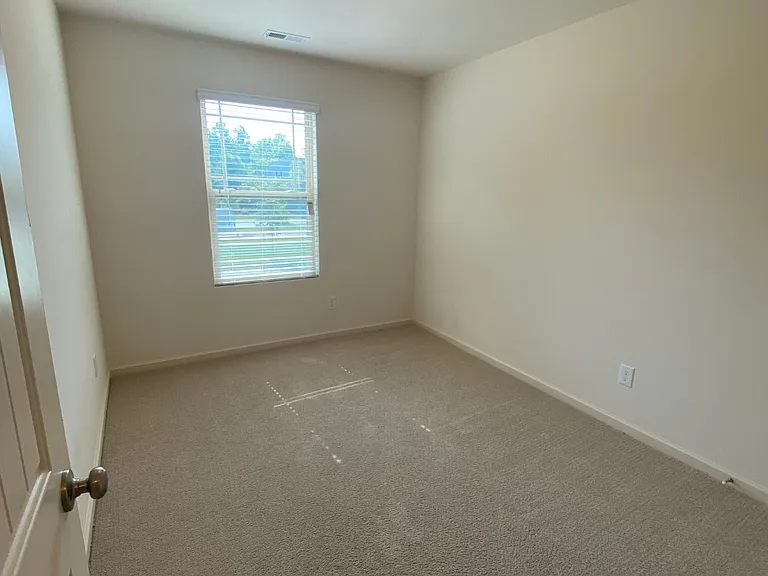 6 Rochambeau Ct #1 — Photo 5