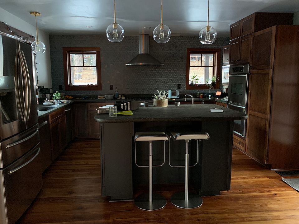 2nd image of 15071 Glenshire Dr