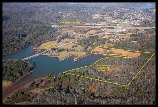 1st image of Stewart Ln