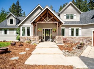 411 Five Peaks Dr, Kalama, WA 98625