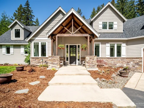 411 Five Peaks Drive, Kalama, WA 98625