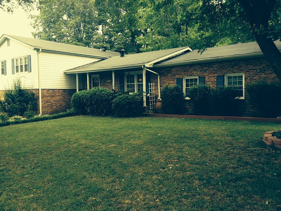 1st image of 2908 Lake Louise Dr