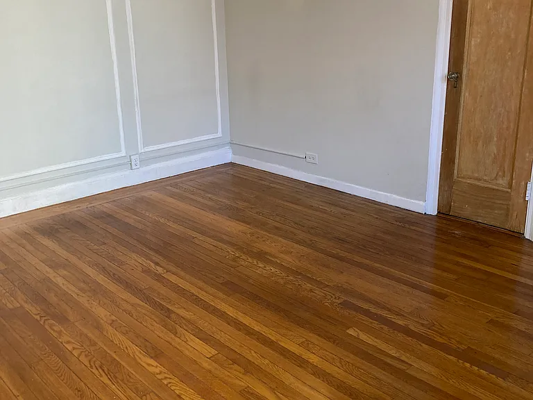 321 E 54th St #10G — Photo 9
