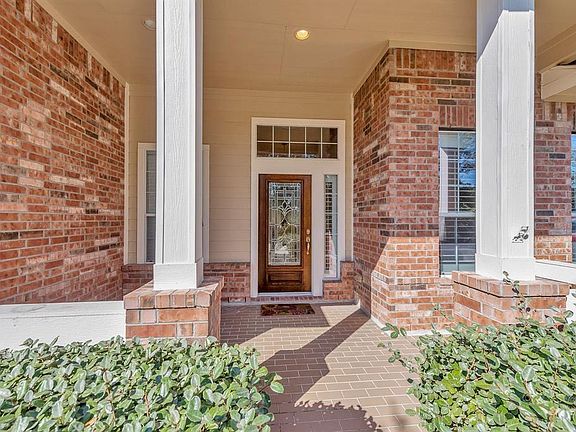 3rd image of 25106 Derbybrook Ct