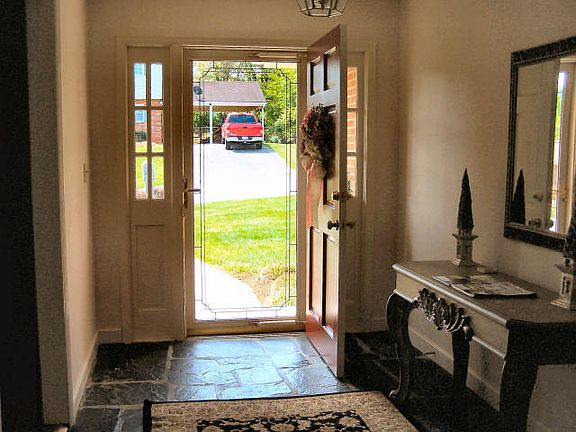 2nd image of 2328 Cantle Ln