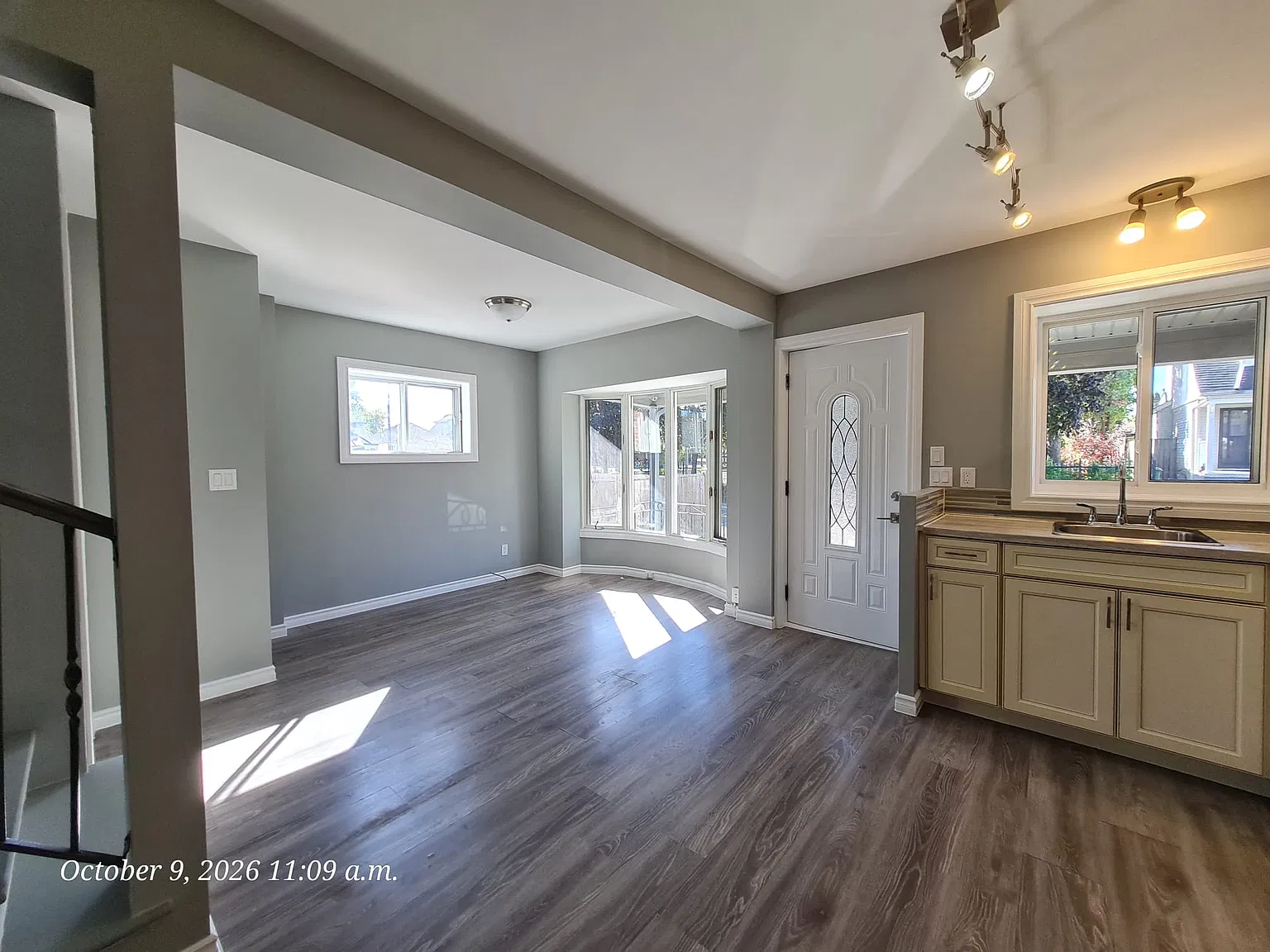 3 bed, 1.5 bath, $2,300 — Photo 4