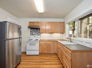 740 N 75th St, Seattle, WA 98103