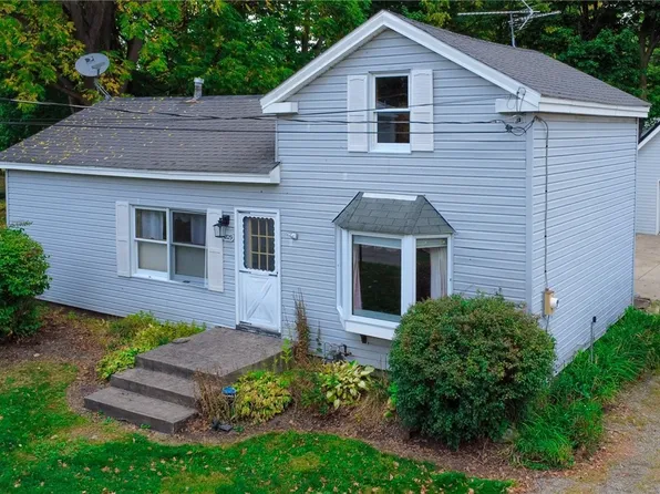 1829 West Ave, Marilla, NY 14102