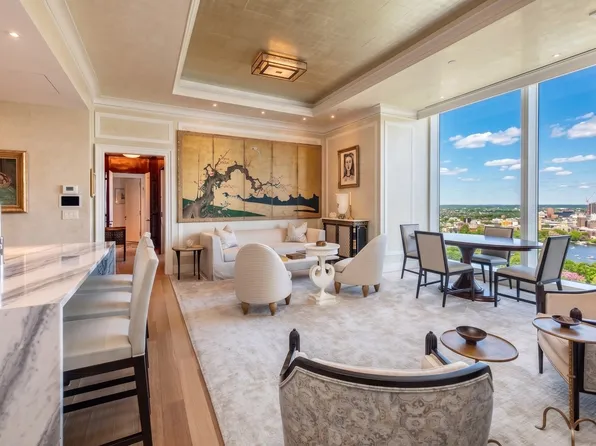 1 Dalton St APT 3902, Boston, MA 02115
