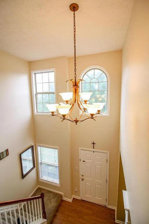 3 bed, 2.5 bath, 1922 sqft, $2,150 — Photo 4