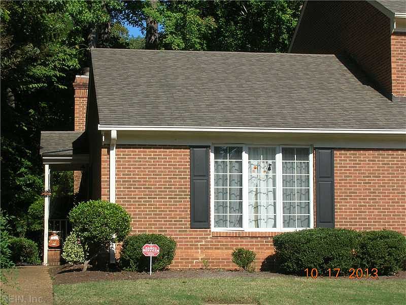 1st image of 1 Priorslee Ln
