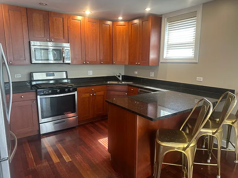 4043 S Drexel Blvd #104 — Photo 4