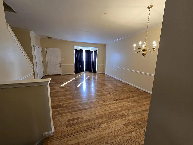 8229 Shooting Star Ln — Photo 2