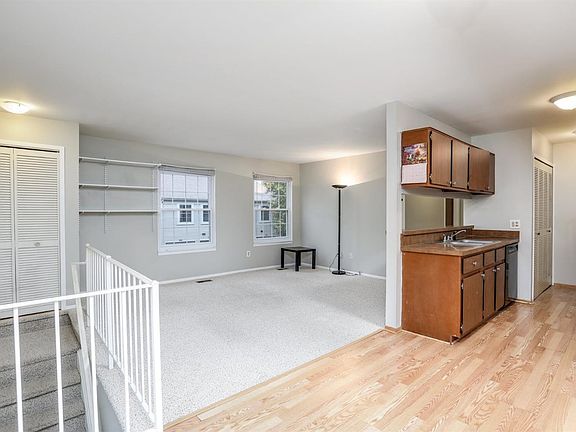 3rd image of 2634 Fenwick Ct