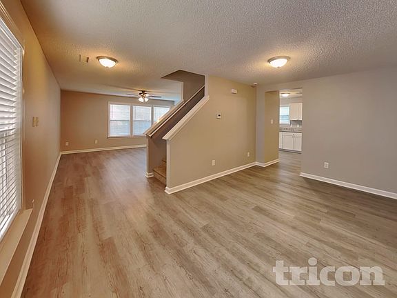 5th image of 915 Littleton Dr
