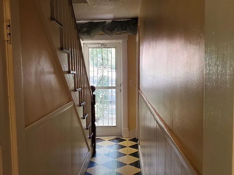 24 S Calhoun St — Photo 11