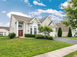 14 Honeysuckle Dr, Manahawkin, NJ 08050