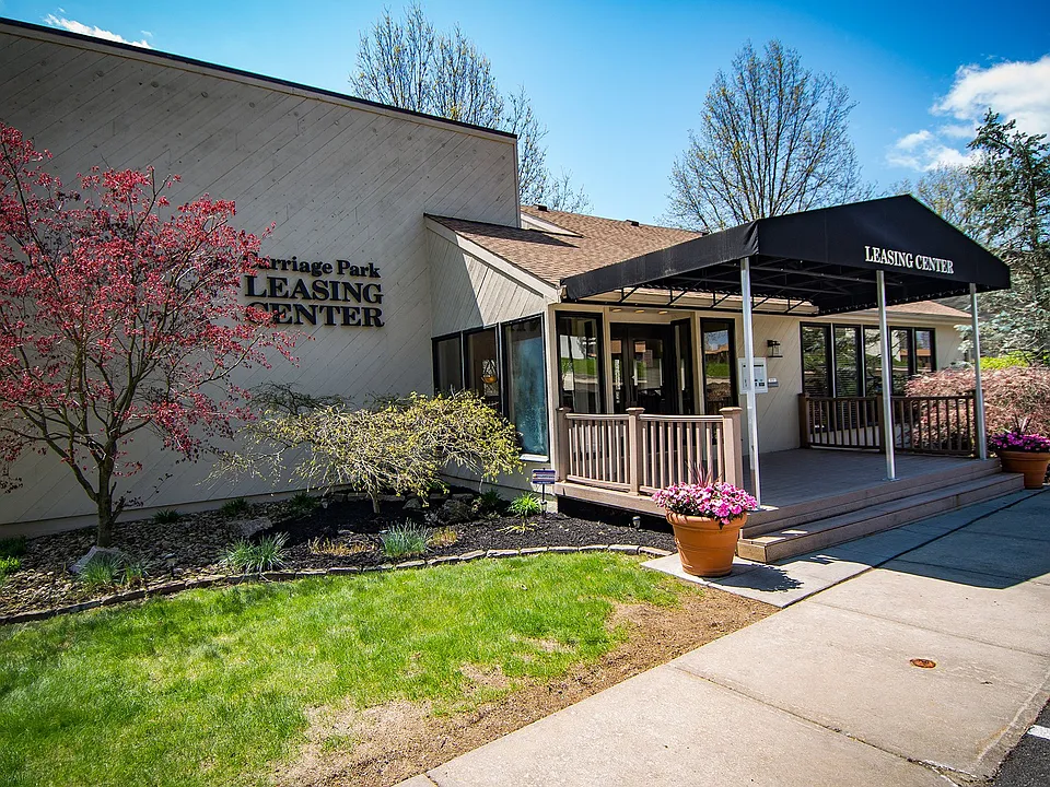 Carriage Park Apartments Leasing Office Close