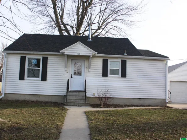 708 W 7th St, Storm Lake, IA 50588