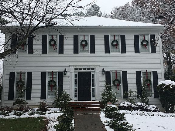 2nd image of 1608 Fair Oaks Ln