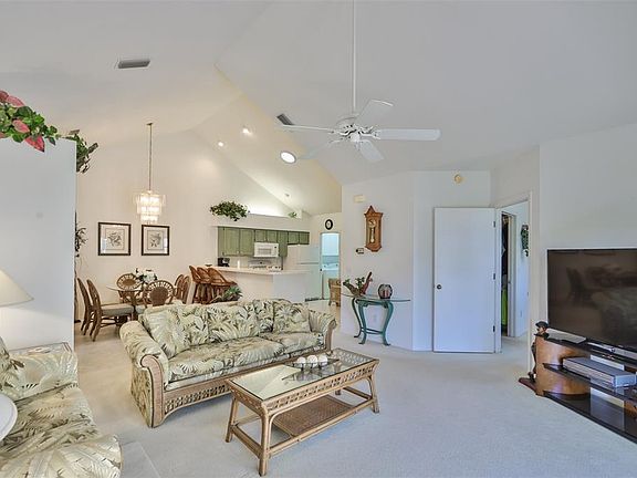 4th image of 1133 Golfview Woods Dr