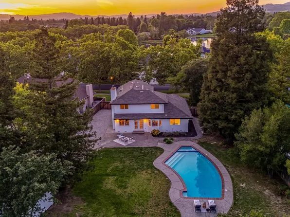 9663 Lakewood Drive, Windsor, CA 95492