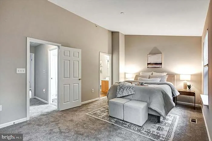 4954 Lockard Dr — Photo 4