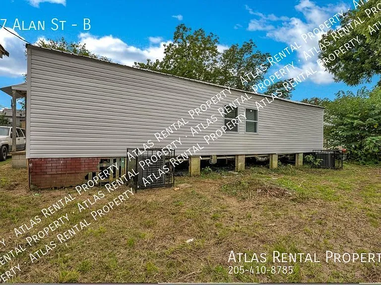 77 Alan St #B — Photo 6