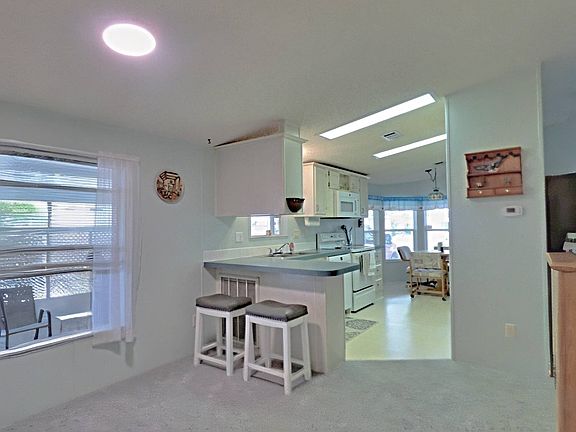4th image of 1273 Monticello Dr