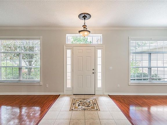 4th image of 10049 Marsh Pine Cir