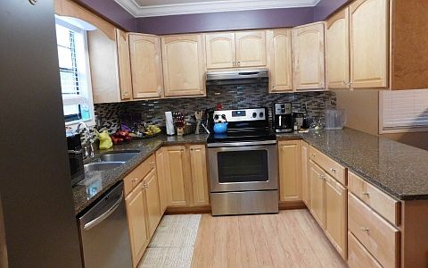 3rd image of 233 SE Jonathan Way