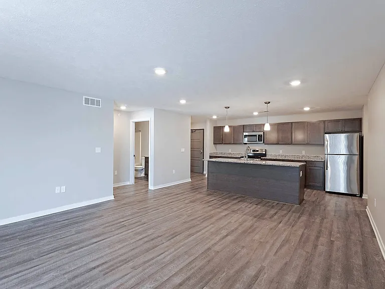 Village West Apartments — Photo 117